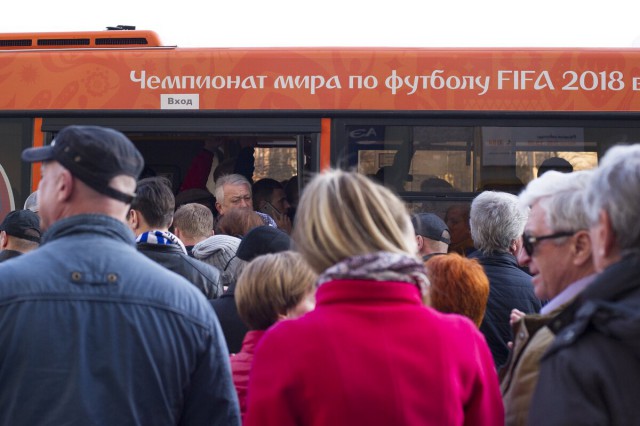 Калининградцам советуют приезжать на открытие стадиона на Острове за два часа до начала матча