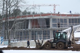 «Под куполом»: театр эстрады в Светлогорске накрыли крышей (фото)