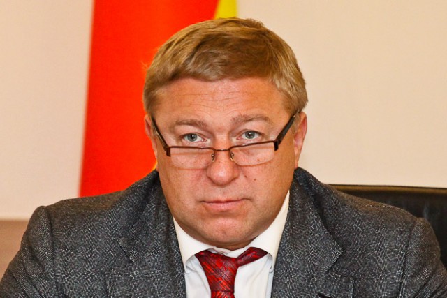 Ярошук решил уволить директора центра «одного окна» в Калининграде