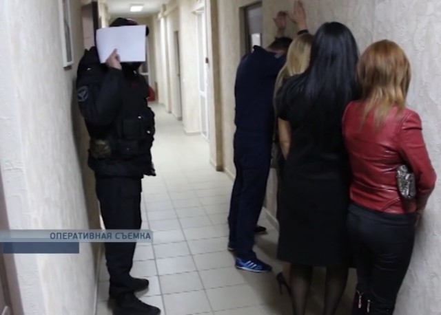 В калининградской сауне задержали проституток из Москвы (видео)