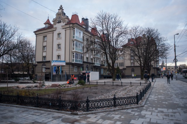 «Эстетика двора»: главный архитектор Калининграда выступил против плитки на городских территориях