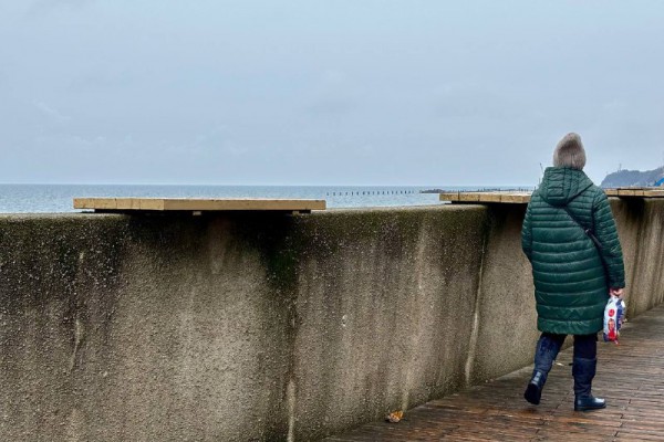 «С потёртостями и ржавчиной»: как выглядит променад в Светлогорске перед ремонтом (фото)