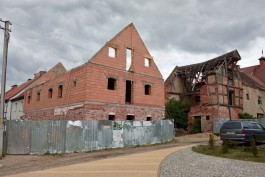 В Железнодорожном возвели каркас старинного фахверкового склада 