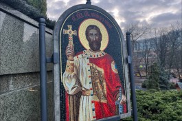 На площади Победы в Калининграде установили две мозаичные иконы  (фото)