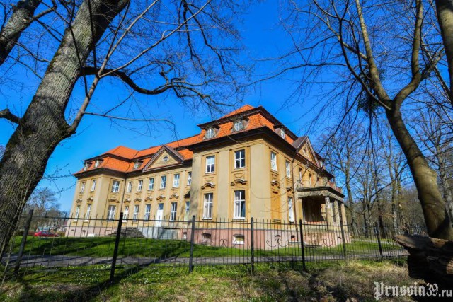 В Зеленоградске капитально отремонтируют фасад старинного имения Бледау
