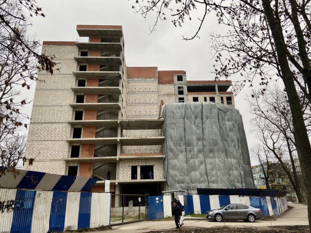 Собственник возобновит строительство гостиницы в начале улицы Горького в Калининграде 