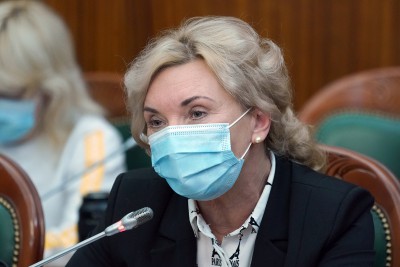 Главврач калининградской инфекционки рассказала, как переносят коронавирус привитые пациенты