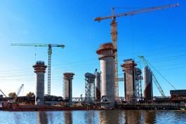 На автодублёре двухъярусного моста в Калининграде смонтировали противовесы подъёмного механизма