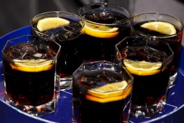 Полицейские изъяли более 100 литров некачественного алкоголя из магазинов Калининграда