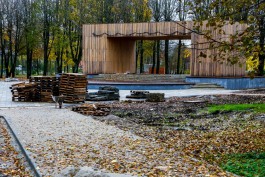 «Необычная плитка и возрождение бассейна»: как благоустраивают Парк воды, культуры и отдыха в Гусеве