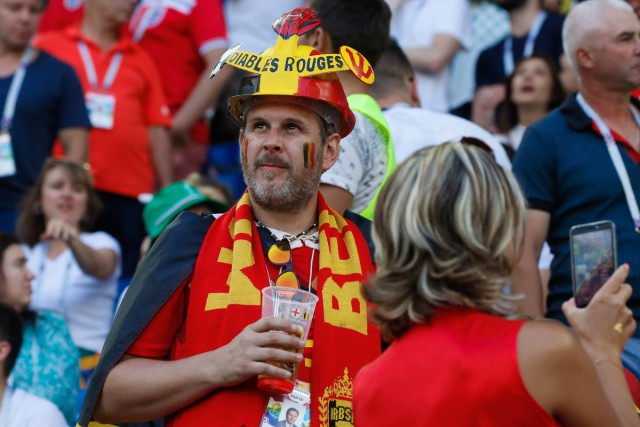 ВЦИОМ: 80% россиян — против продажи пива на футбольных матчах