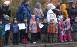 «Дети! Дорога! Жизнь!»: в Калининграде прошла акция памяти о погибшей в ДТП девочке (видео)