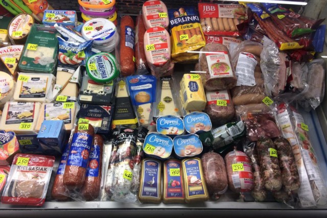 У торговцев на Центральном рынке в Калининграде изъяли более 100 кг санкционных продуктов 