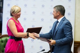 «Услуги «Янтарьэнерго» становятся доступнее для бизнеса»: состоялось подписание соглашения между МФЦ и сетевой компанией