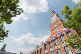 Весной на 60-метровой башне нового кампуса БФУ в Калининграде установят часы с подсветкой (фото)