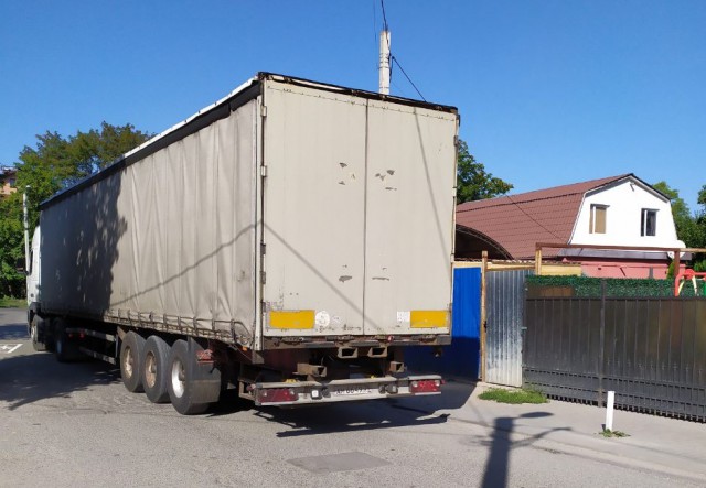 ОНФ: Водители грузовиков создают проблемы для жителей Орудийной улицы в Калининграде