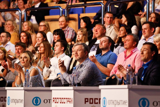 «Слепаков, Газманов и Третьяк»: организаторы объявили жюри «Голосящего КиВиНа» в Светлогорске